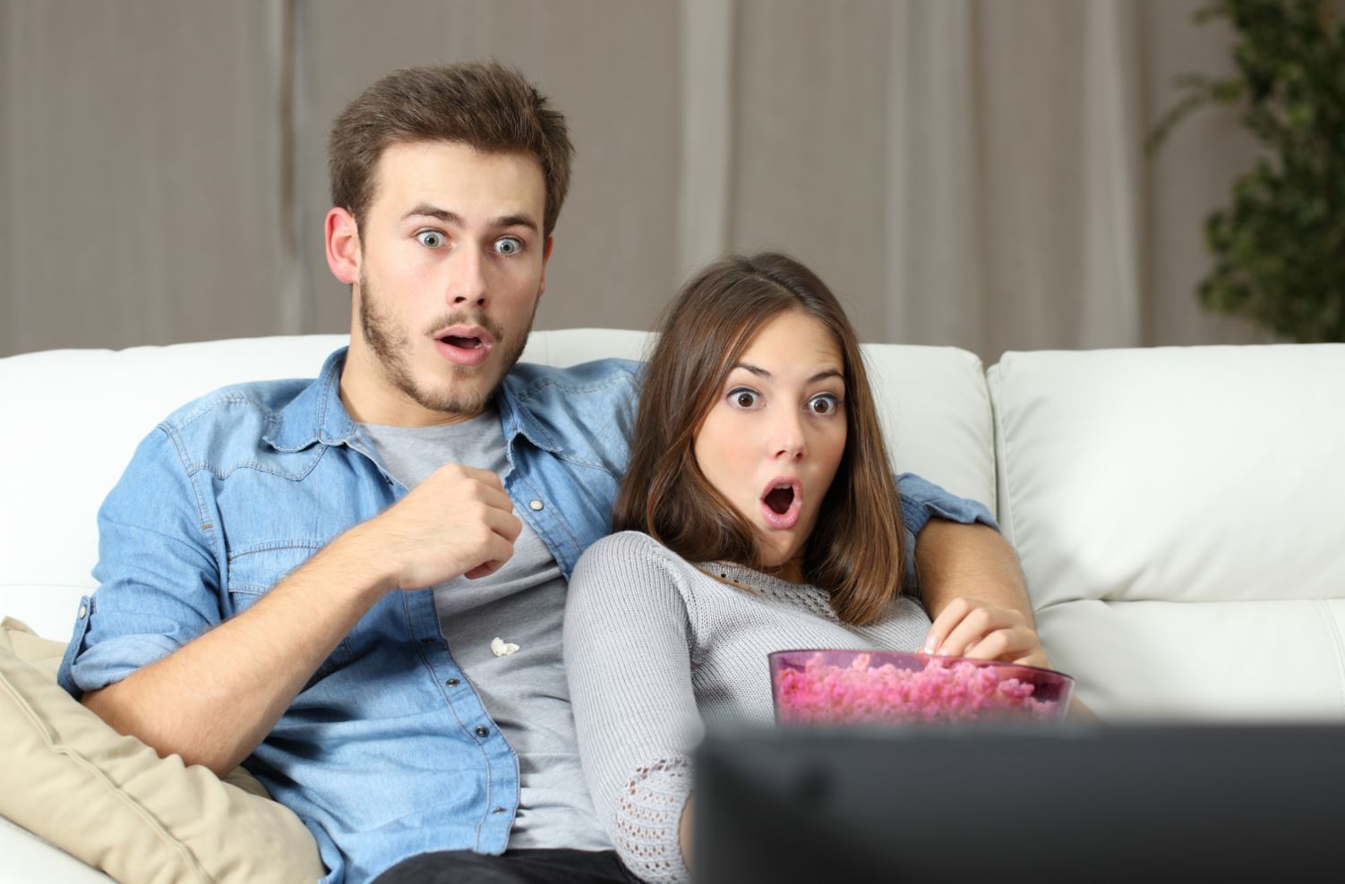 nearly-half-of-netflix-watchers-cheat-on-their-significant-other-wkyc